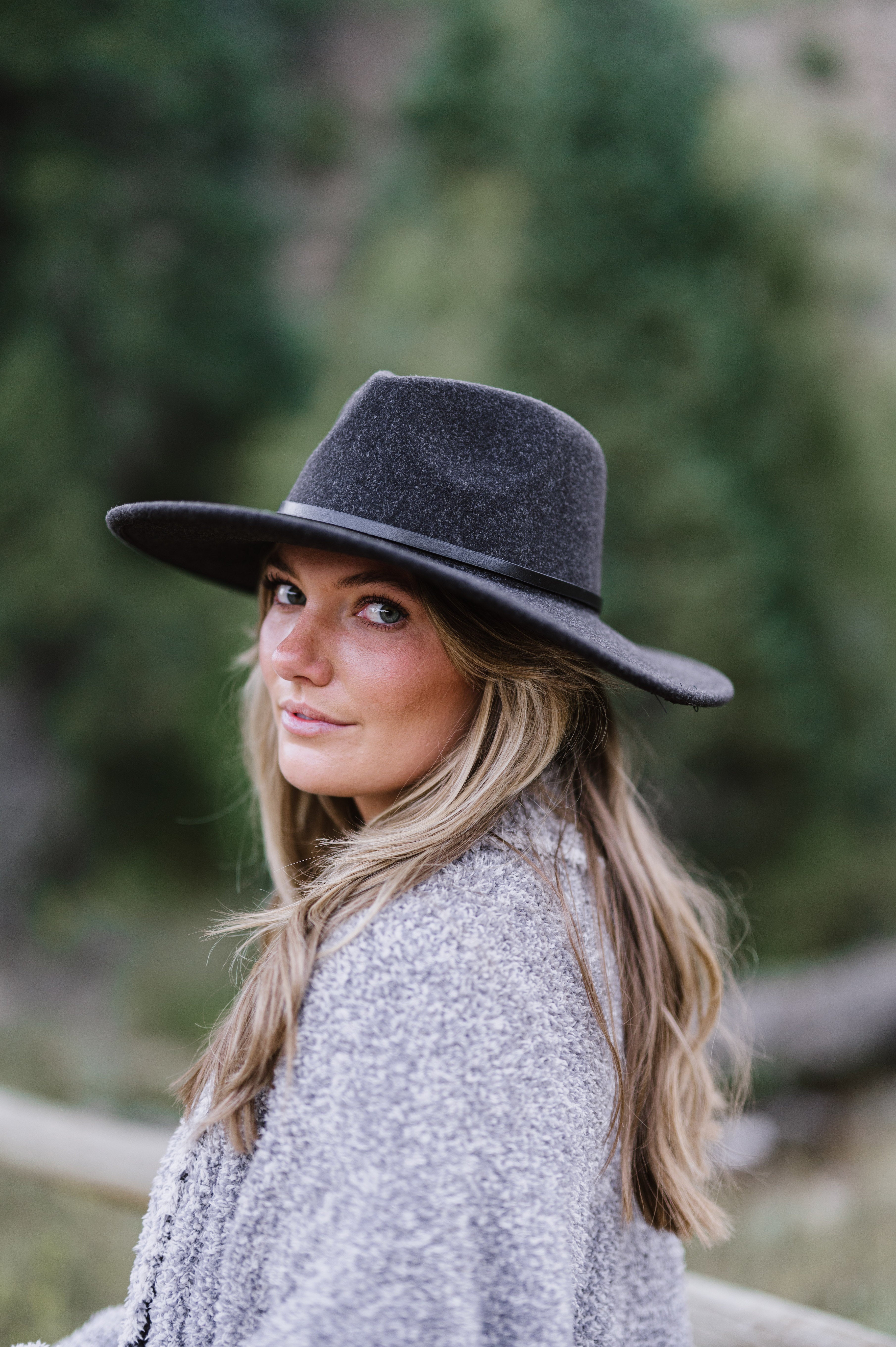 Wool Blend Wide Brim Hat w/ Belt - Black