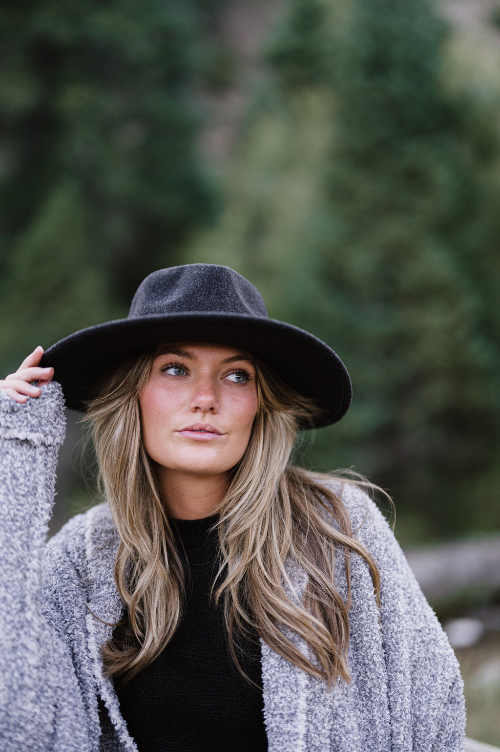 Wool Blend Wide Brim Hat w/ Belt - Black